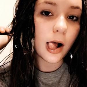 Meet your Posher, Caitlyn